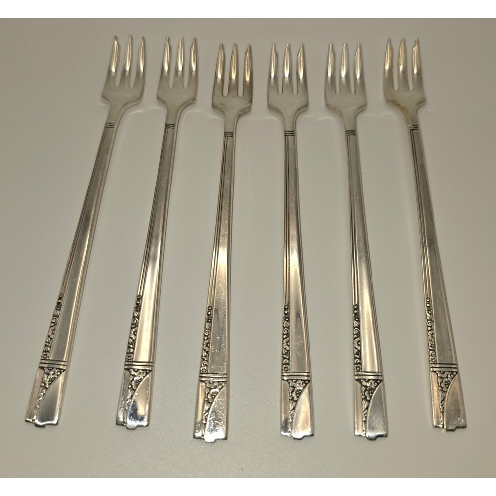 Vintage Oneida Nobility Plate Caprice Silverplate Cocktail Forks Set of 6 -944 - Picture 2 of 5